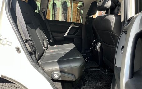 Toyota Land Cruiser Prado 150 рестайлинг 2, 2021 год, 6 600 000 рублей, 23 фотография