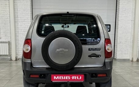 Chevrolet Niva I рестайлинг, 2017 год, 679 000 рублей, 5 фотография