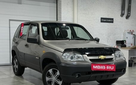 Chevrolet Niva I рестайлинг, 2017 год, 679 000 рублей, 3 фотография