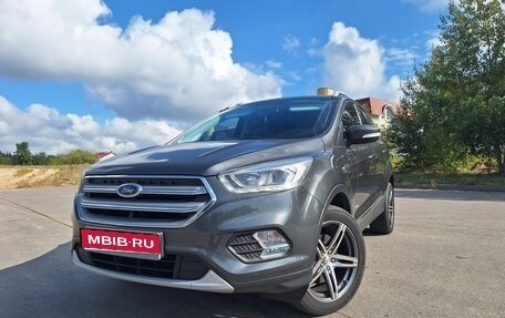 Ford Kuga III, 2018 год, 1 990 000 рублей, 1 фотография