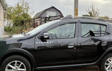 Renault Sandero II рестайлинг, 2016 год, 1 250 000 рублей, 2 фотография