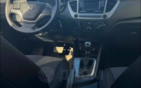 Hyundai Solaris II рестайлинг, 2021 год, 1 450 000 рублей, 4 фотография