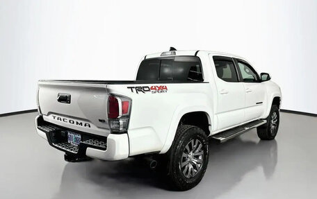 Toyota Tacoma III, 2022 год, 8 897 645 рублей, 4 фотография