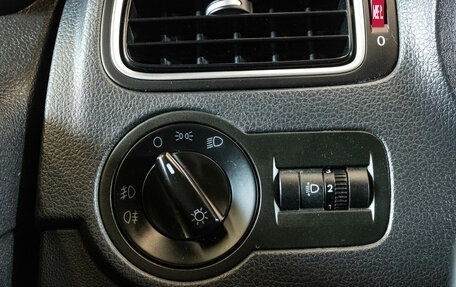 Volkswagen Polo VI (EU Market), 2012 год, 700 000 рублей, 15 фотография