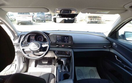 Hyundai Elantra, 2022 год, 1 796 440 рублей, 5 фотография