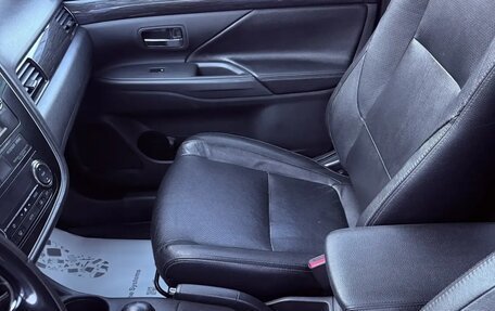 Mitsubishi Outlander III рестайлинг 3, 2016 год, 1 633 500 рублей, 2 фотография
