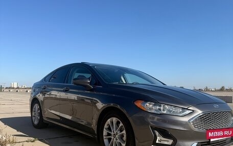 Ford Fusion (North America) II, 2020 год, 1 850 000 рублей, 2 фотография