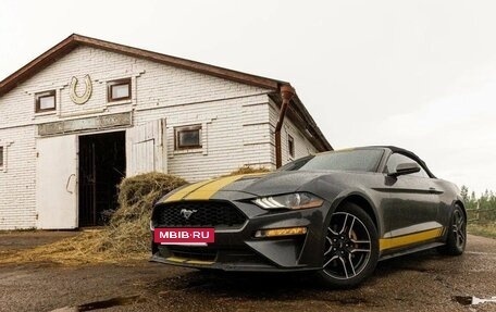 Ford Mustang VI рестайлинг, 2018 год, 2 320 000 рублей, 5 фотография