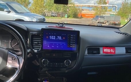 Mitsubishi Outlander III рестайлинг 3, 2016 год, 1 435 000 рублей, 8 фотография