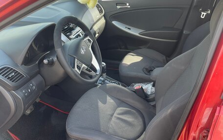 Hyundai Solaris II рестайлинг, 2011 год, 670 000 рублей, 6 фотография