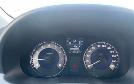 Hyundai Solaris II рестайлинг, 2011 год, 670 000 рублей, 7 фотография