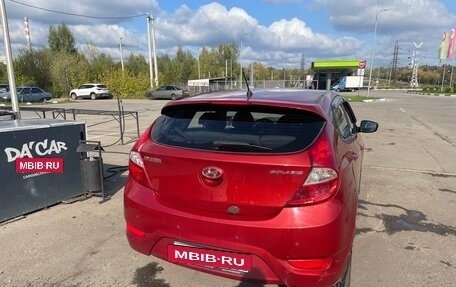 Hyundai Solaris II рестайлинг, 2011 год, 670 000 рублей, 3 фотография