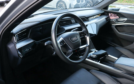 Audi e-tron I, 2021 год, 5 500 000 рублей, 7 фотография