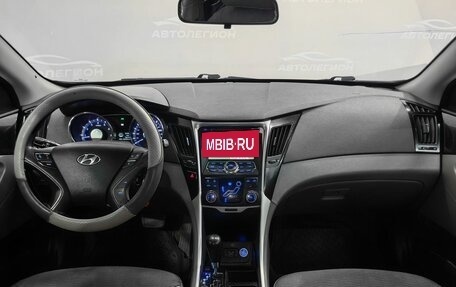 Hyundai Sonata VI, 2010 год, 910 000 рублей, 9 фотография