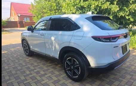 Honda Vezel, 2023 год, 2 452 000 рублей, 2 фотография