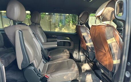 Mercedes-Benz V-Класс, 2022 год, 9 500 000 рублей, 18 фотография
