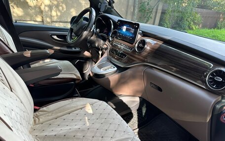 Mercedes-Benz V-Класс, 2022 год, 9 500 000 рублей, 20 фотография