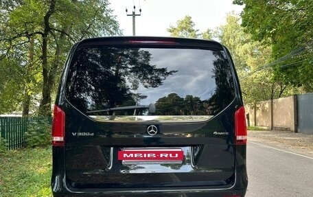 Mercedes-Benz V-Класс, 2022 год, 9 500 000 рублей, 3 фотография