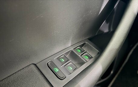 Skoda Rapid I, 2018 год, 1 220 000 рублей, 14 фотография