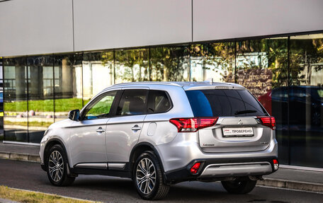Mitsubishi Outlander III рестайлинг 3, 2018 год, 1 948 777 рублей, 8 фотография
