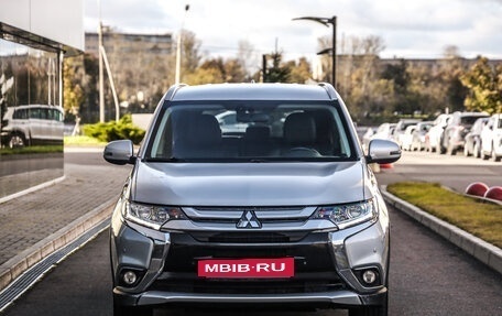 Mitsubishi Outlander III рестайлинг 3, 2018 год, 1 948 777 рублей, 4 фотография