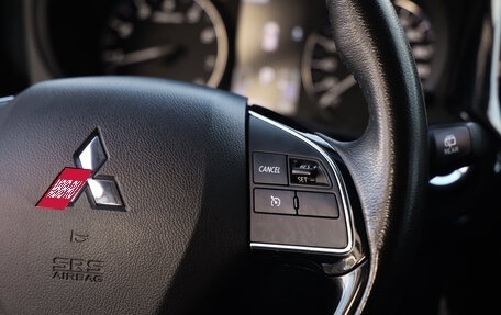 Mitsubishi Outlander III рестайлинг 3, 2018 год, 1 948 777 рублей, 13 фотография