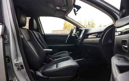 Mitsubishi Outlander III рестайлинг 3, 2018 год, 1 948 777 рублей, 30 фотография