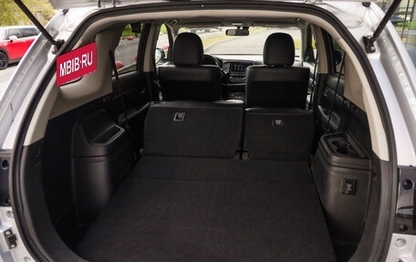 Mitsubishi Outlander III рестайлинг 3, 2018 год, 1 948 777 рублей, 37 фотография