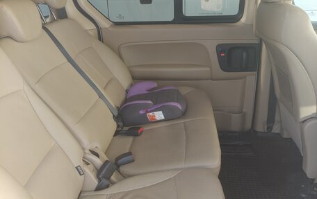 Hyundai H-1 II рестайлинг, 2018 год, 2 900 000 рублей, 7 фотография