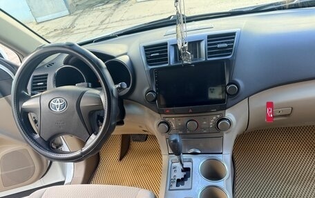 Toyota Highlander III, 2009 год, 1 431 000 рублей, 12 фотография