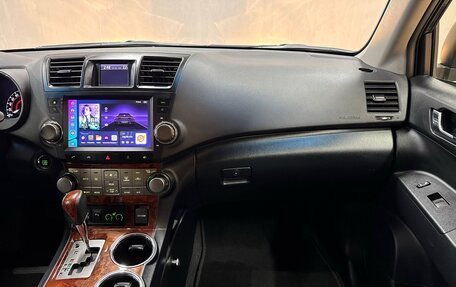 Toyota Highlander III, 2013 год, 2 150 000 рублей, 16 фотография