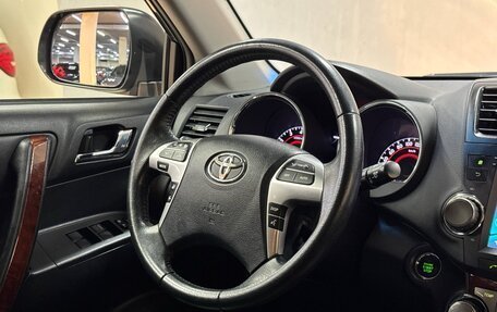 Toyota Highlander III, 2013 год, 2 150 000 рублей, 14 фотография