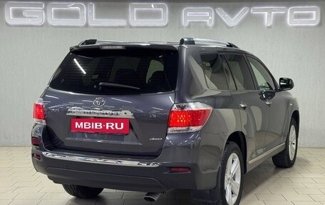 Toyota Highlander III, 2013 год, 2 150 000 рублей, 5 фотография