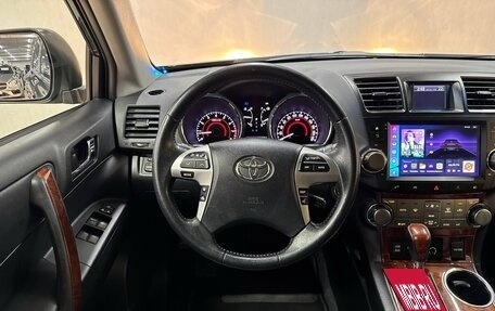 Toyota Highlander III, 2013 год, 2 150 000 рублей, 15 фотография