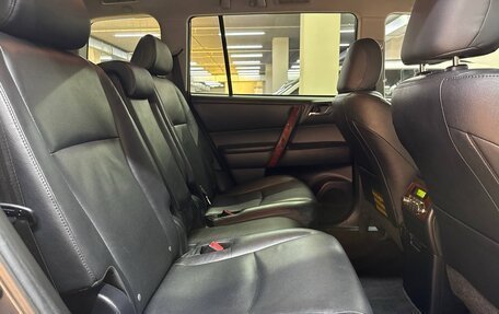 Toyota Highlander III, 2013 год, 2 150 000 рублей, 38 фотография