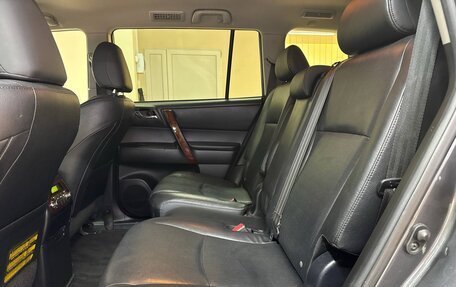 Toyota Highlander III, 2013 год, 2 150 000 рублей, 31 фотография