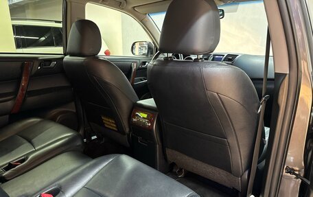Toyota Highlander III, 2013 год, 2 150 000 рублей, 37 фотография