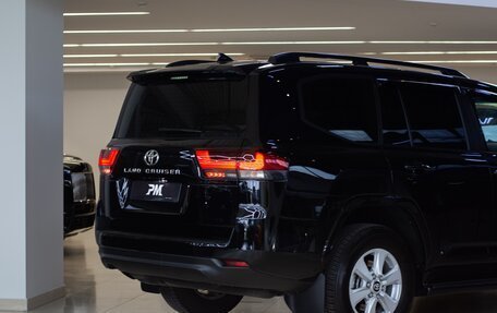 Toyota Land Cruiser, 2023 год, 18 500 000 рублей, 3 фотография