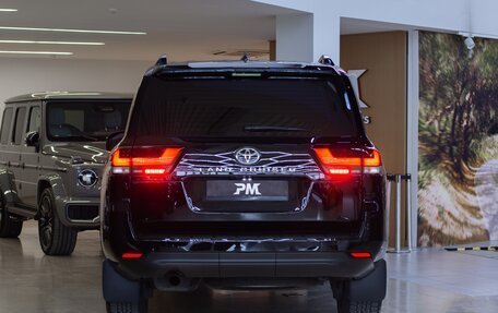 Toyota Land Cruiser, 2023 год, 18 500 000 рублей, 4 фотография