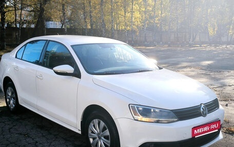 Volkswagen Jetta VI, 2014 год, 1 100 000 рублей, 2 фотография
