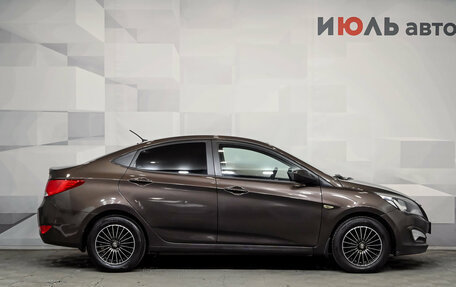 Hyundai Solaris II рестайлинг, 2015 год, 990 000 рублей, 9 фотография