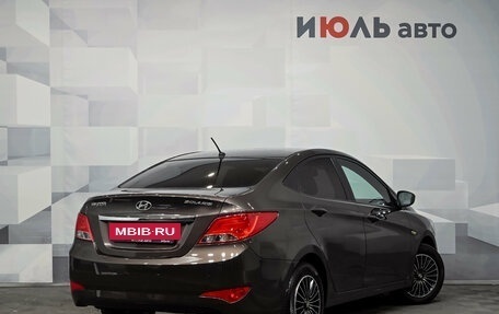 Hyundai Solaris II рестайлинг, 2015 год, 990 000 рублей, 5 фотография