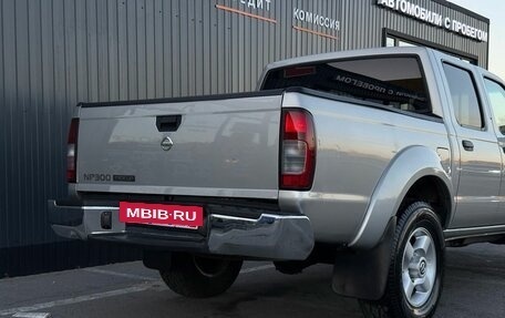 Nissan NP300, 2013 год, 1 490 000 рублей, 8 фотография