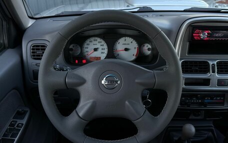 Nissan NP300, 2013 год, 1 490 000 рублей, 12 фотография