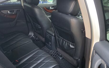 Infiniti FX II, 2010 год, 1 550 000 рублей, 16 фотография