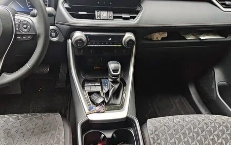 Toyota RAV4, 2024 год, 4 023 297 рублей, 8 фотография
