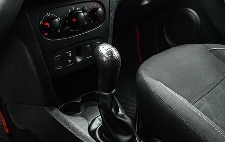 Renault Sandero II рестайлинг, 2018 год, 750 000 рублей, 17 фотография