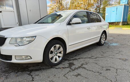 Skoda Superb III рестайлинг, 2012 год, 750 000 рублей, 5 фотография