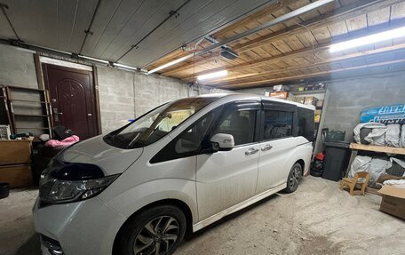 Honda Stepwgn IV, 2015 год, 1 750 000 рублей, 13 фотография
