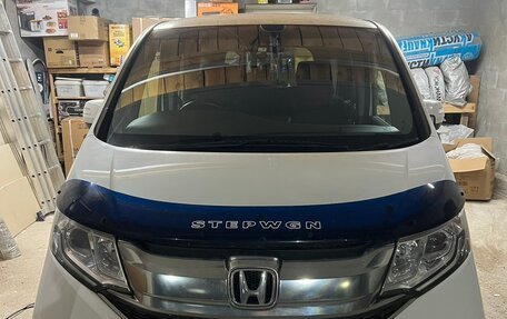 Honda Stepwgn IV, 2015 год, 1 750 000 рублей, 14 фотография